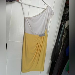 Donna Morgan one-shoulder dress Yellow and White w Silver accent size 8